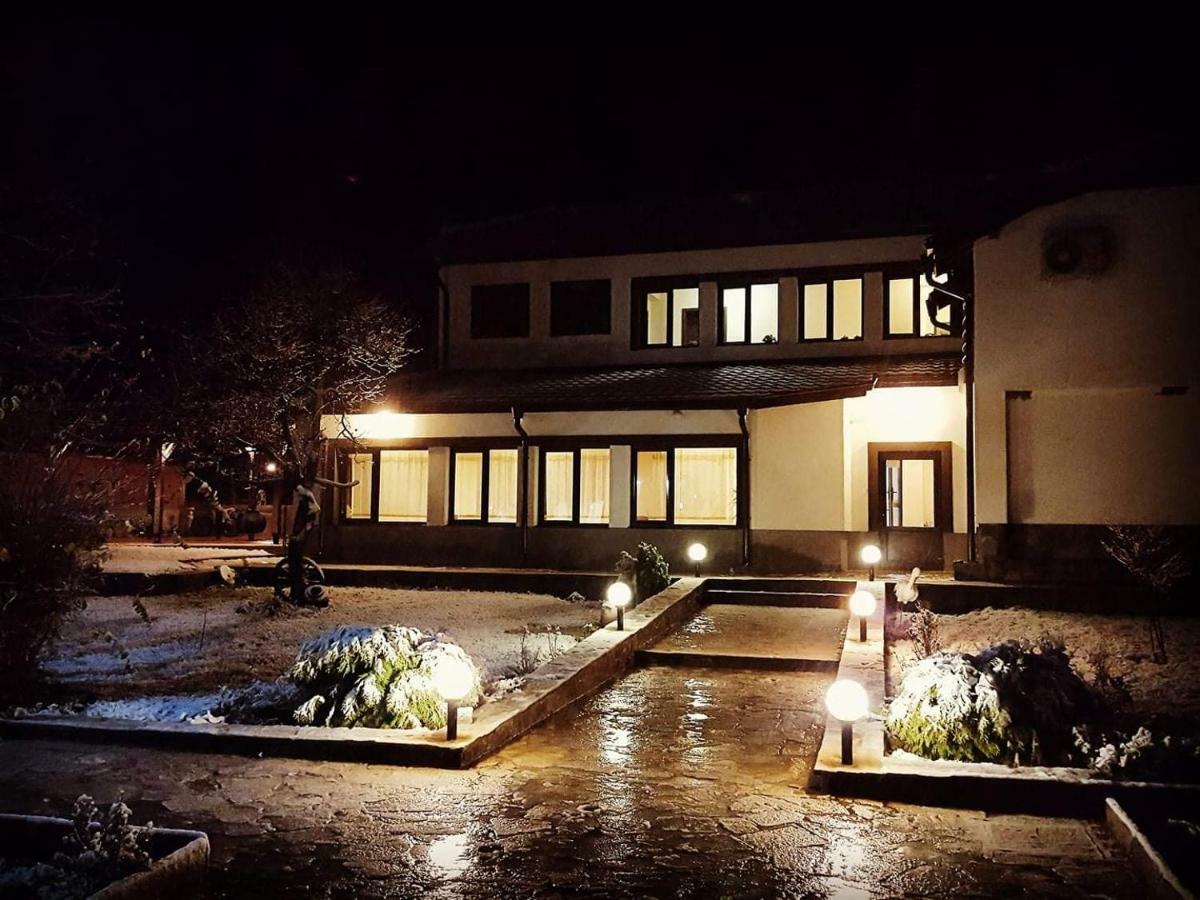 Hotel Къща За Гости Луксия Sukhache Exterior foto