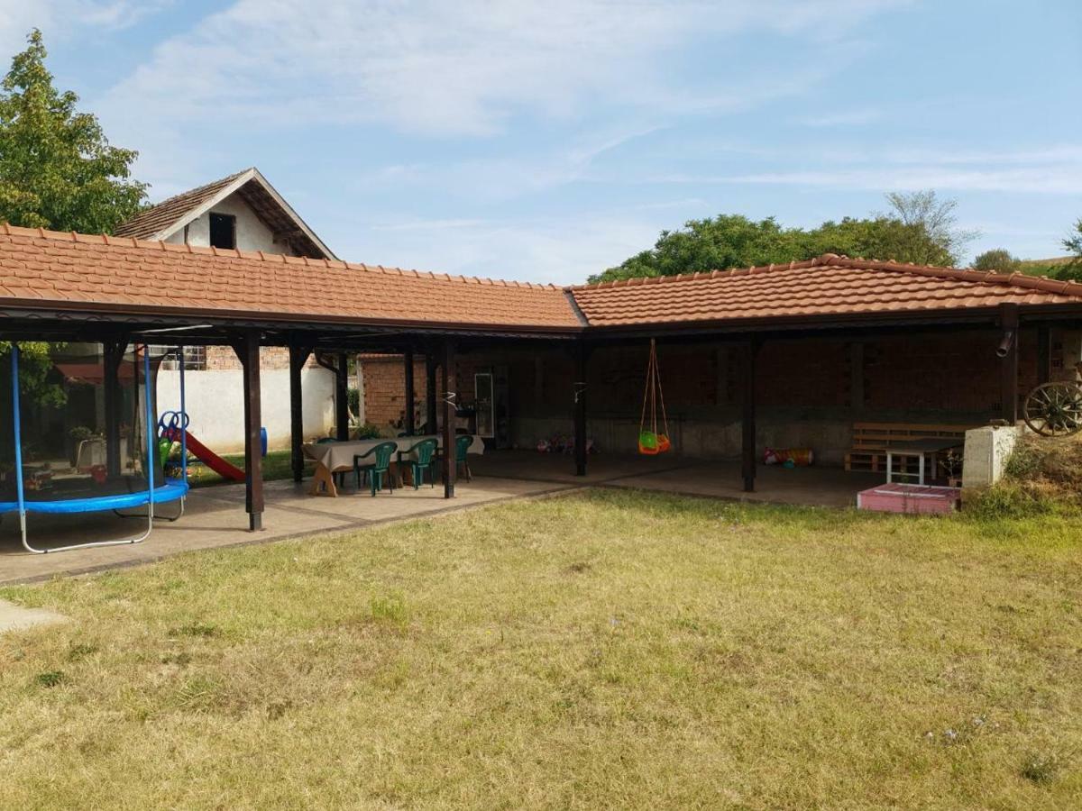 Hotel Къща За Гости Луксия Sukhache Exterior foto